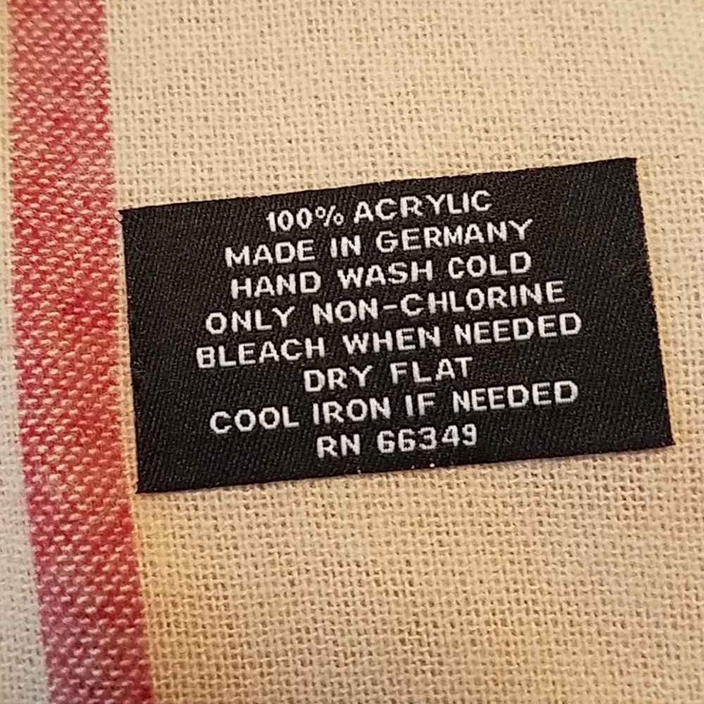 🎁 Soft Plaid Men's Scarf, NWT Great Gift! 🛍 - Picture 5 of 5